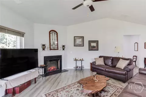 Living - 1173 Pine View Trl, Monroe, GA 30656 photo 2 of 4