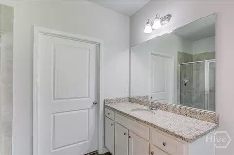 Bath - 1173 Pine View Trl, Monroe, GA 30656 photo 2 of 6