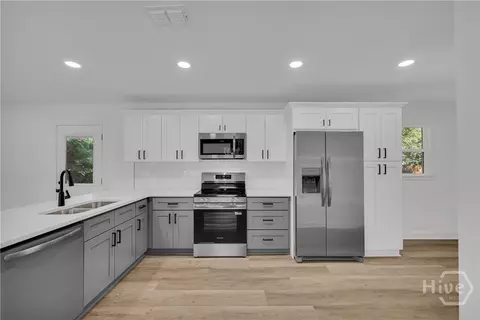 Kitchen - 140 Benjamin Dr, Athens, GA 30606 photo 1 of 1