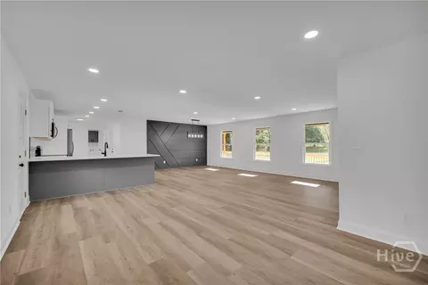 Living - 140 Benjamin Dr, Athens, GA 30606 photo 3 of 5
