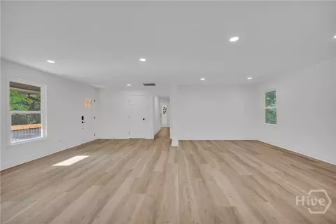Living - 140 Benjamin Dr, Athens, GA 30606 photo 4 of 5