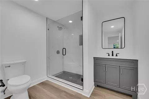 Bath - 140 Benjamin Dr, Athens, GA 30606 photo 4 of 4
