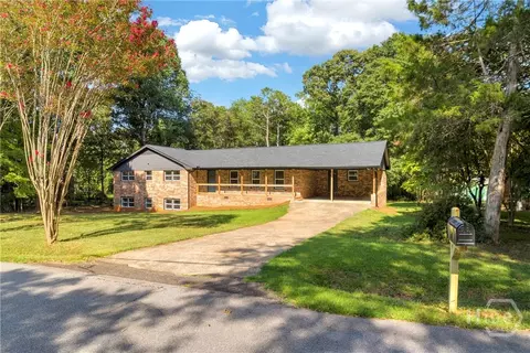 Exterior - 140 Benjamin Dr, Athens, GA 30606 photo 4 of 6