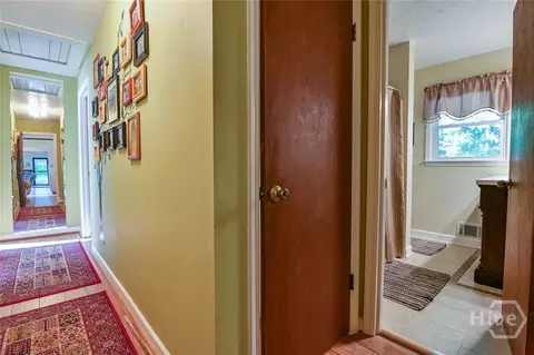 Entry Way - 104 Goddard Rd, Athens, GA 30607 photo 4 of 6