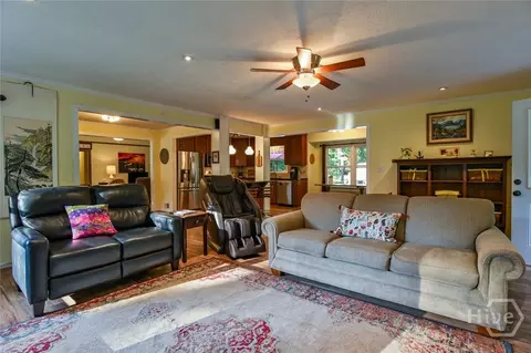 Living - 104 Goddard Rd, Athens, GA 30607 photo 4 of 5