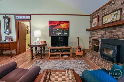 Living - 104 Goddard Rd, Athens, GA 30607 photo 2 of 5