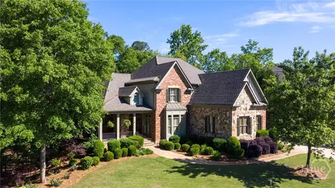 1022 Oxford Way, Watkinsville, GA 30677