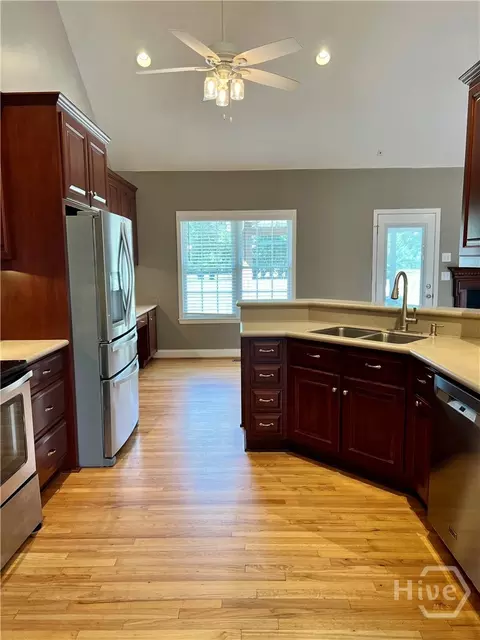Kitchen - 75 Kristin Ct, Colbert, GA 30628 photo 3 of 5
