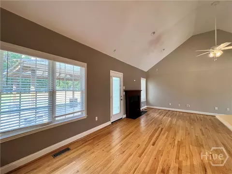Living - 75 Kristin Ct, Colbert, GA 30628 photo 4 of 4