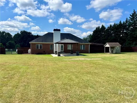 Exterior - 75 Kristin Ct, Colbert, GA 30628 photo 3 of 9