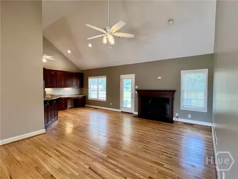 Living - 75 Kristin Ct, Colbert, GA 30628 photo 1 of 4