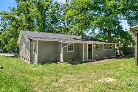 Exterior - 566 Shadowmoor Cir, Thomson, GA 30824 photo 4 of 9