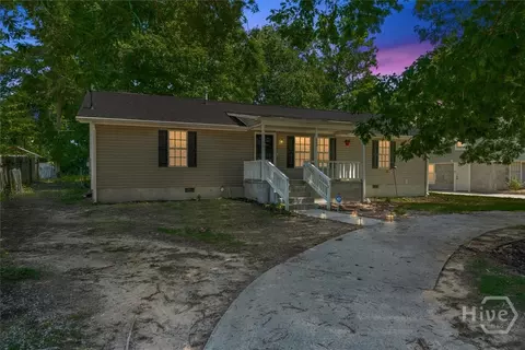 Exterior - 566 Shadowmoor Cir, Thomson, GA 30824 photo 2 of 9