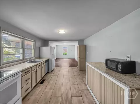 Kitchen - 1748 Broad St E, Athens, GA 30601 photo 3 of 3