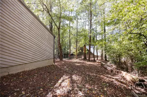 Exterior - 110 Flannigans Pl, Athens, GA 30605 photo 8 of 10