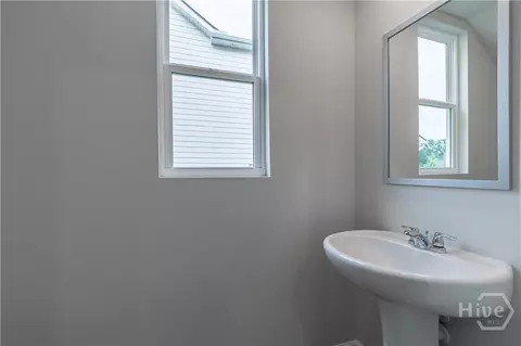 Bath - 912 Stow Ln, Monroe, GA 30655 photo 1 of 2