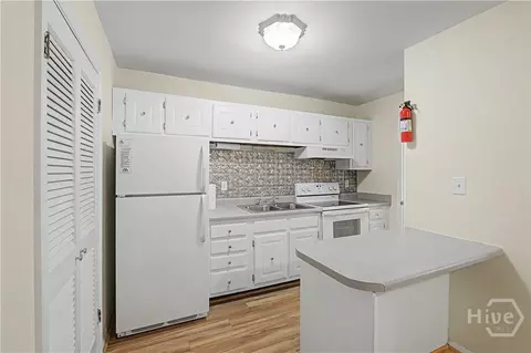 Kitchen - 159 E Cloverhurst Ave, Athens, GA 30605 photo 1 of 2
