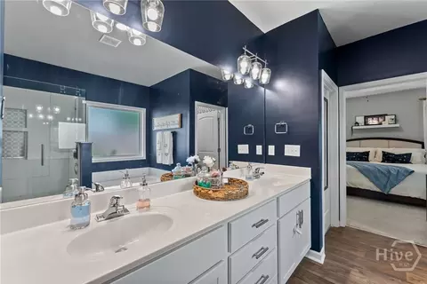 Bath - 210 Masters Way, Athens, GA 30607 photo 4 of 5
