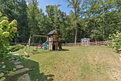Exterior - 210 Masters Way, Athens, GA 30607 photo 21 of 22