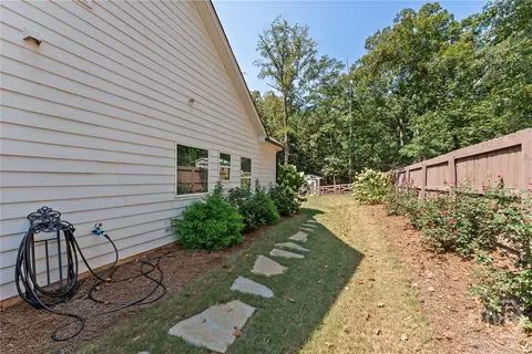 Exterior - 210 Masters Way, Athens, GA 30607 photo 22 of 22