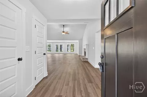 Entry Way - 108 Sycamore Dr #19, Colbert, GA 30628 photo 1 of 4