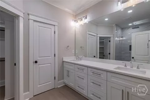 Bath - 540 Sunset Ave, Comer, GA 30629 photo 1 of 7