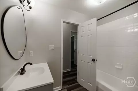 Bath - 348 Alberta Dr, Colbert, GA 30628 photo 1 of 2
