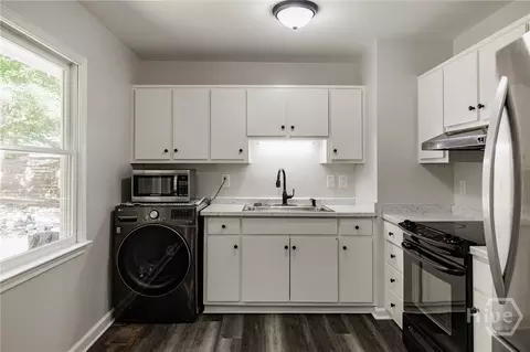 Kitchen - 348 Alberta Dr, Colbert, GA 30628 photo 2 of 2
