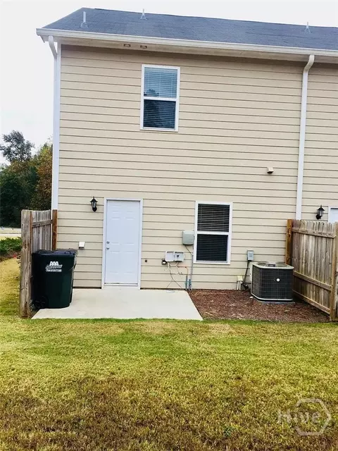 Exterior - 1010 Binghampton Cir, Bogart, GA 30622 photo 3 of 4