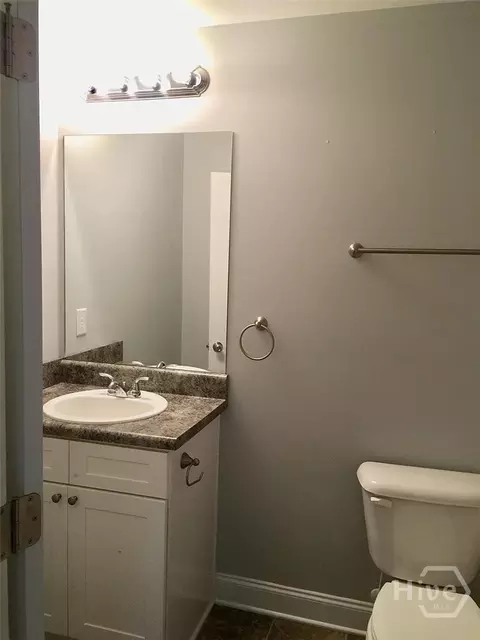 Bath - 1010 Binghampton Cir, Bogart, GA 30622 photo 3 of 4