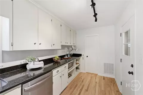 Kitchen - 120 Maple Ln, Athens, GA 30606 photo 3 of 4
