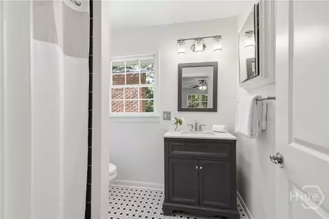 Bath - 120 Maple Ln, Athens, GA 30606 photo 1 of 6