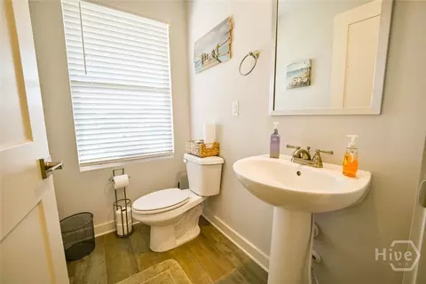 Bath - 103 Clarks Ct, Jackson, GA 30233 photo 1 of 6