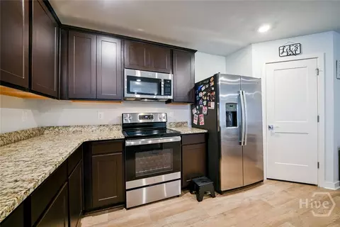 Kitchen - 103 Clarks Ct, Jackson, GA 30233 photo 3 of 3