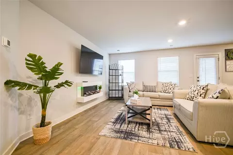 Living - 103 Clarks Ct, Jackson, GA 30233 photo 1 of 2