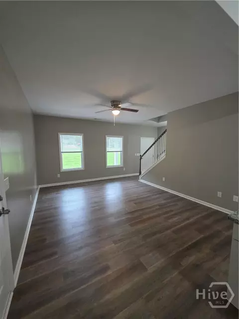 Living - 191 Laura Ln, Commerce, GA 30529 photo 1 of 1