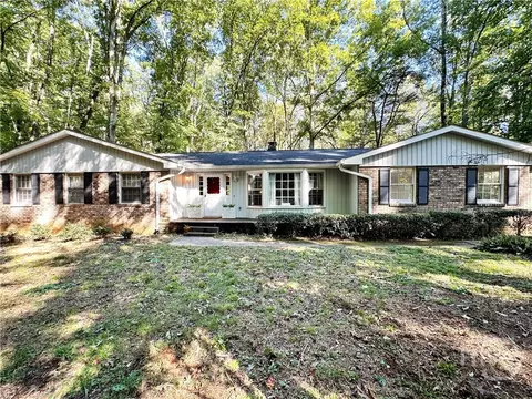 245 Homestead Dr, Athens, GA 30605