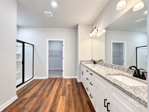 Bath - 174 Eagles Crest Dr, Commerce, GA 30529 photo 1 of 3