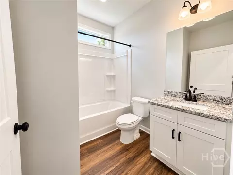 Bath - 174 Eagles Crest Dr, Commerce, GA 30529 photo 2 of 3