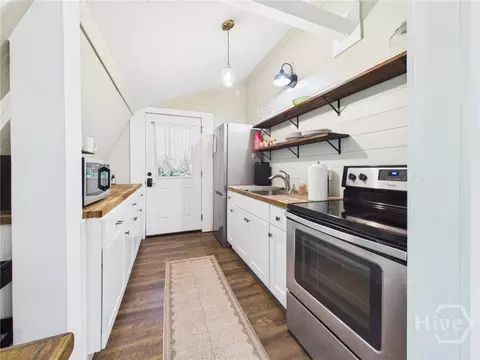 Kitchen - 1851 Rays Church Rd, Bishop, GA 30621 photo 6 of 7