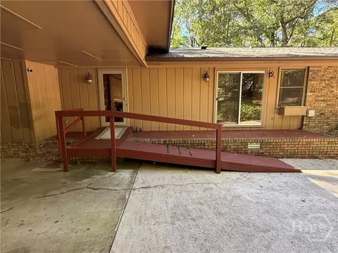 Exterior - 650 Woodside Rd, Athens, GA 30606 photo 5 of 19