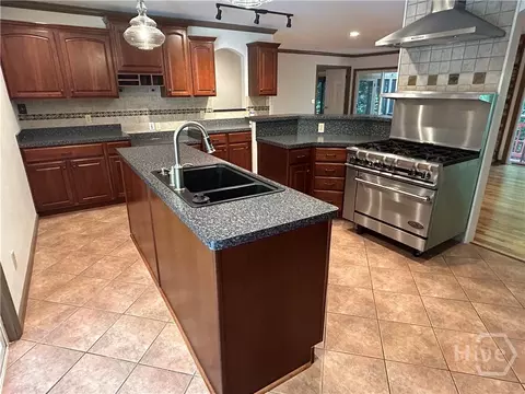 Kitchen - 650 Woodside Rd, Athens, GA 30606 photo 9 of 11
