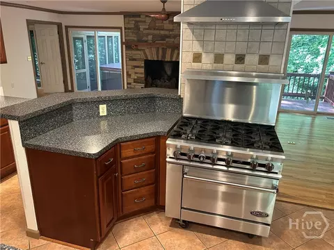 Kitchen - 650 Woodside Rd, Athens, GA 30606 photo 7 of 11