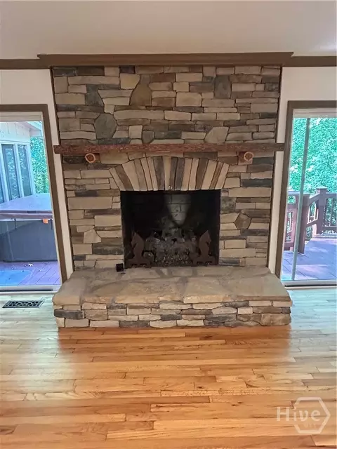 Living - 650 Woodside Rd, Athens, GA 30606 photo 2 of 6