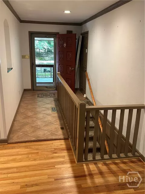 Entry Way - 650 Woodside Rd, Athens, GA 30606 photo 2 of 3