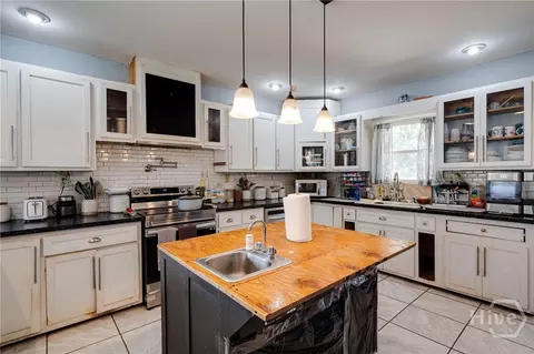 Kitchen - 117 Mitchell Farm Rd, Colbert, GA 30628 photo 4 of 5