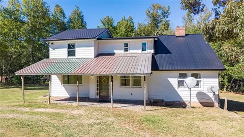 Exterior - 117 Mitchell Farm Rd, Colbert, GA 30628 photo 4 of 11