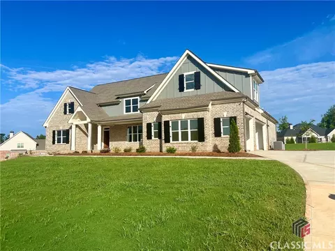 2986 Coralbell Dr, Statham, GA 30666