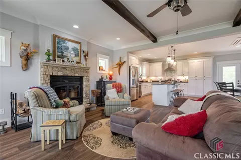 Living - 600 Piney Grove Rd, Comer, GA 30629 photo 1 of 2