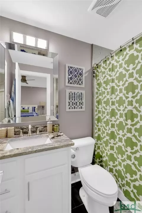 Bath - 2812 River Dr UNIT 106, Savannah, GA 31404 photo 1 of 7